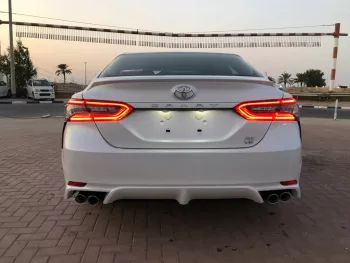 TOYOTA CAMERY SE V6 2023