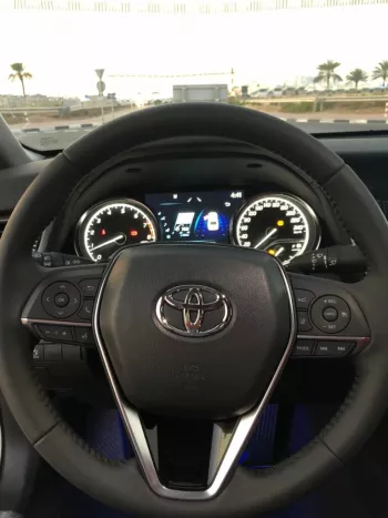 TOYOTA CAMERY SE V6 2023