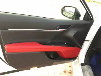 TOYOTA CAMERY SE V6 2023
