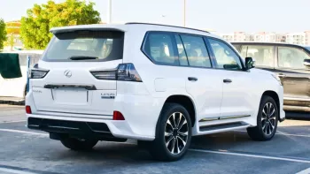 LEXUS LX 570 BLACK EDITION S 2021