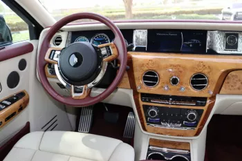 ROLLS ROYCE / PHANTOM / 2019 / 25000 Kms / Special Colour