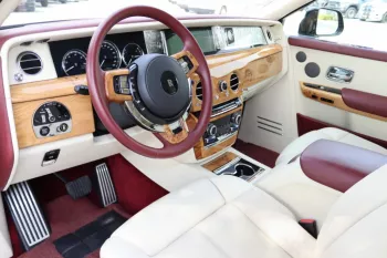 ROLLS ROYCE / PHANTOM / 2019 / 25000 Kms / Special Colour