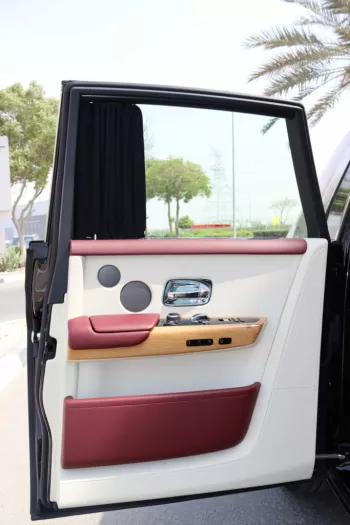 ROLLS ROYCE / PHANTOM / 2019 / 25000 Kms / Special Colour