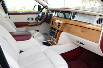 ROLLS ROYCE / PHANTOM / 2019 / 25000 Kms / Special Colour