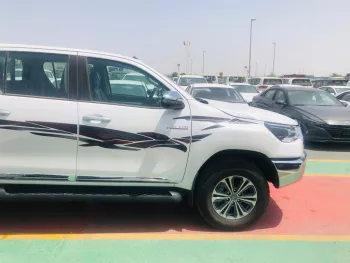 Hilux 2022 GCC spec full options petrol