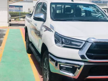 Hilux 2022 GCC spec full options petrol