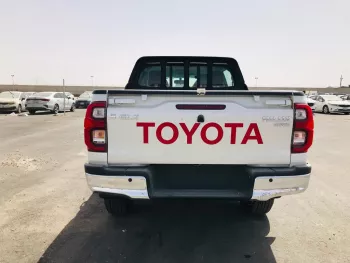 Hilux 2022 GCC spec full options petro automatic