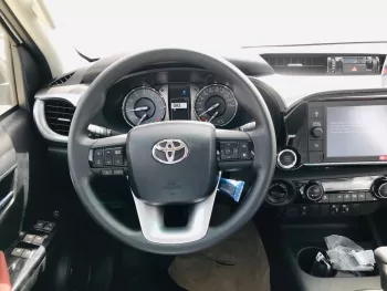 Hilux 2022 GCC spec full options petro automatic