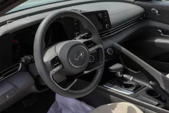 HYUNDAI ELANTRA 2022