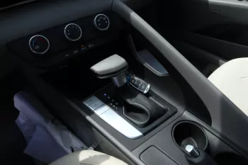 HYUNDAI ELANTRA 2022