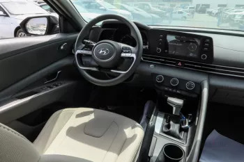 HYUNDAI ELANTRA 2022