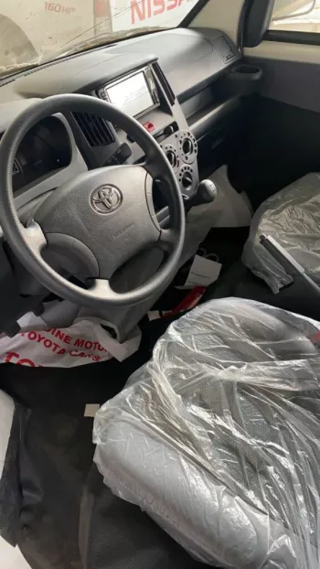 TOYOTA LITE ACE VAN 2023