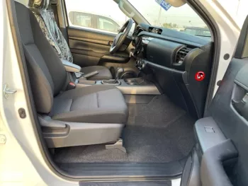 TOYOTA HILUX 2.4L DC 4X4 AT BASIC MY2022