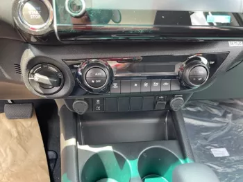 TOYOTA HILUX 2.4L AT PUSH START WITH CAMERA MY2022