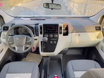 TOYOTA HIACE 3.5L GL AT