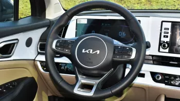 KIA SPORTAGE ( LEATHER SEATS ) 2023 EXPORT ONLY