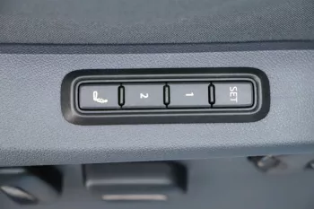 VOLKSWAGEN ID6 CROZZ PRO WITH HUD 360 CAMERA *EXPORT PRICE*