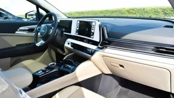 KIA SPORTAGE ( LEATHER SEATS ) 2023 EXPORT ONLY