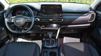 Kia seltos FWD 2022