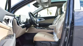 KIA SPORTAGE ( LEATHER SEATS ) 2023 EXPORT ONLY
