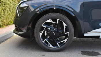 KIA SPORTAGE ( LEATHER SEATS ) 2023 EXPORT ONLY
