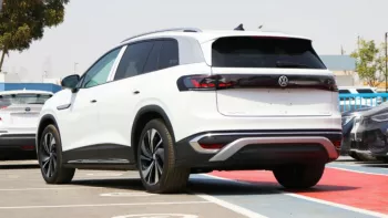 Volkswagen ID.6 CROZZ PURE+
