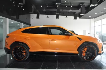 Lamborghini Urus PEARL CAPSULE EDITION - 2022 petrol automatic