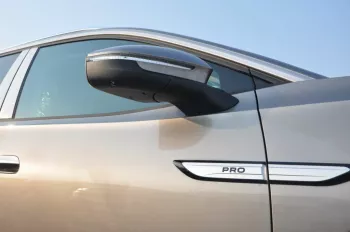 VOLKSWAGEN ID6 CROZZ PRO