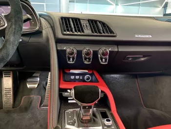 AUDI R8 SYPDER V10 PERFORMANCE