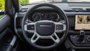 Land Rover Defender P400 SE 2023