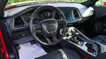 Dodge challenger 2017 47000k.m