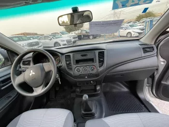 MITSUBISHI L200 SINGLE CABIN BASIC OPTION MANUAL TRANSMISSION 2022