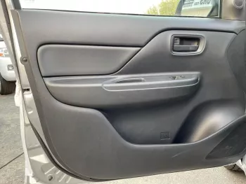 MITSUBISHI L200 SINGLE CABIN BASIC OPTION MANUAL TRANSMISSION 2022