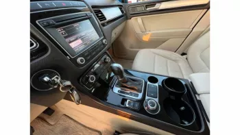 VOLKSWAGEN TOUAREG 2016 GCC PERFECT CONDITION