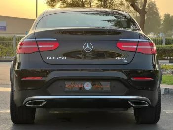 Mercedes-Bens GLC250 AMG 2017 Gcc Specs Full Option