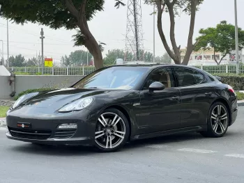 Porsche panamera Std 970 2012