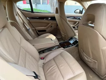 Porsche panamera Std 970 2012