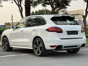 Porsche Cayenne GTS 2014 V8