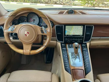 Porsche panmera gts v8 2013