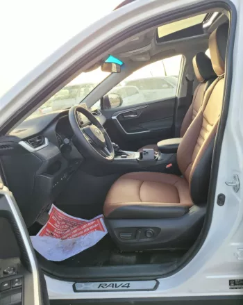 TOYOTA RAV4 XLE FULL Option 2.5 2021