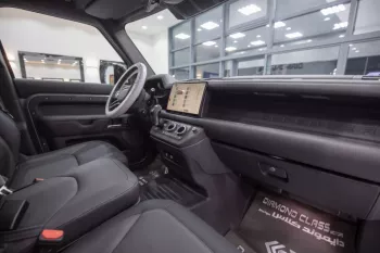Land Rover Defender 110 X Dynamic SE P400e 6Seater 2023