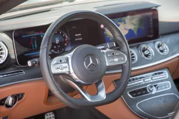 Mercedes Benz E300 Coupe AMG Panoramic Full Option