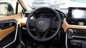 Toyota RAV4 2.0L4WD a model 2022