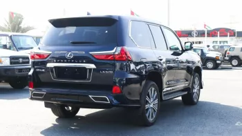 Lexus LX570 2021