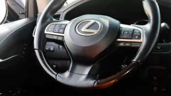 Lexus LX570 2021