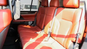Lexus LX570 2021