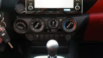 Toyota Hilux 2021 Petrol 2.7