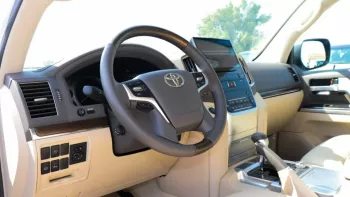Toyota Land Cruiser VX 2021