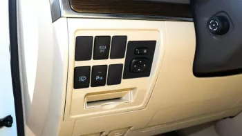 Toyota Land Cruiser VX 2021