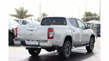 Mitsubishi L200 Sportero Diesel 2.4L Full